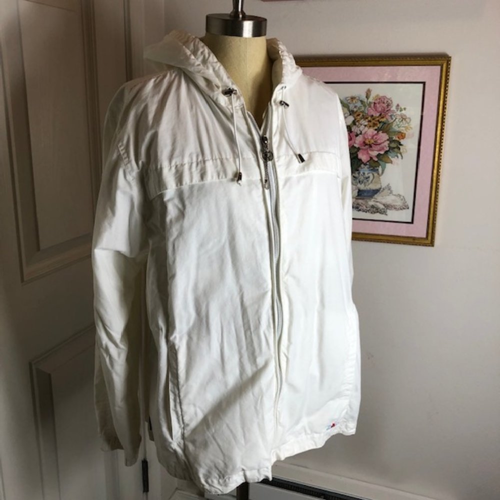 Activewear White Hooded Jacket by ZeroXPosur